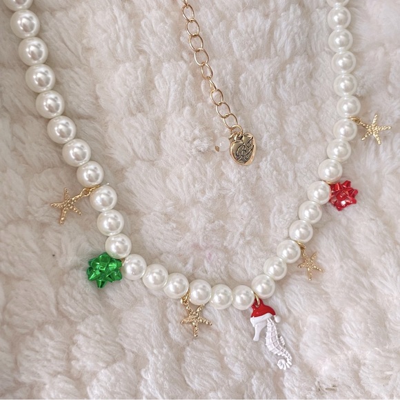 BETSEY JOHNSON Seahorse Imitation Pearl Strand Necklace New - Picture 9 of 11